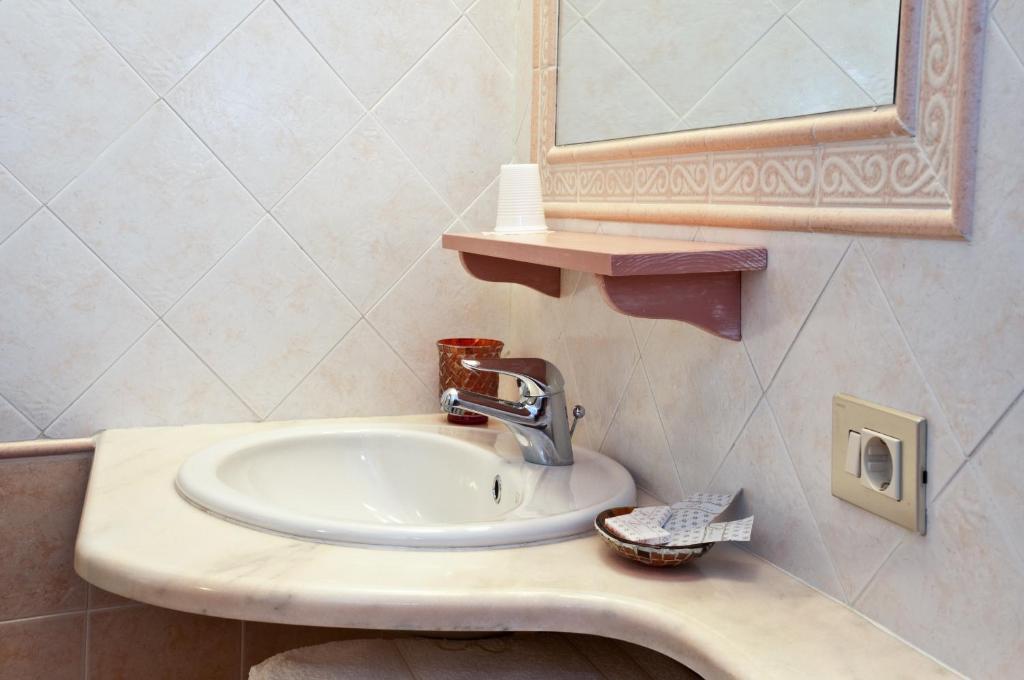 Bed&Breakfast Chiara Όλμπια Δωμάτιο φωτογραφία